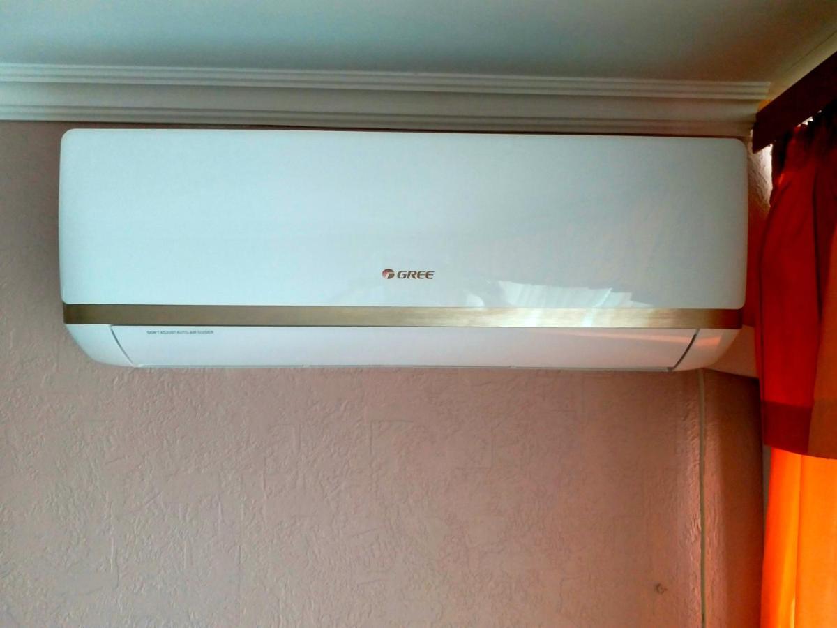 Kozzy Apartment In Kiev City Center Lu7 Luaran gambar
