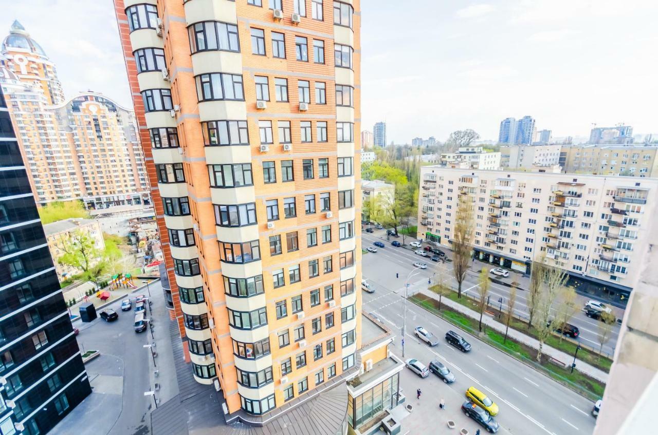 Kozzy Apartment In Kiev City Center Lu7 Luaran gambar